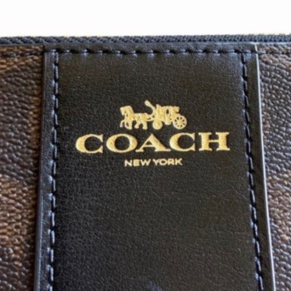 NEW Coach Small Corner Zip Wristlet Signature Canvas With Stripe Brown / Black - Picture 6 of 8